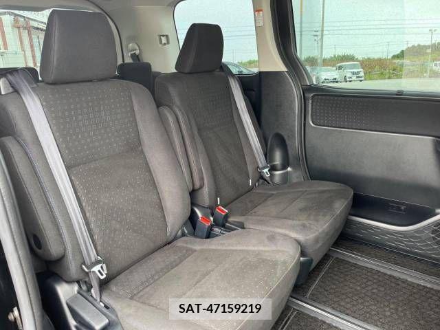 Toyota VOXY 2017-02 321515-11