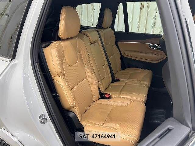 Volvo XC90 2017-04 320548-9