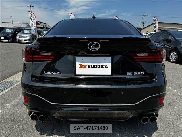 Lexus IS 2015-07 388252-13