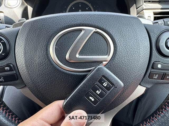 Lexus IS 2015-07 388252-21