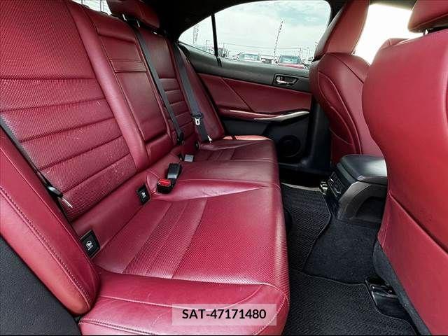 Lexus IS 2015-07 388252-17