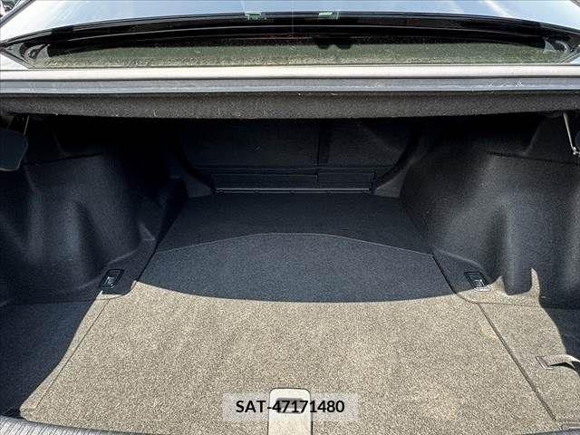Lexus IS 2015-07 388252-19