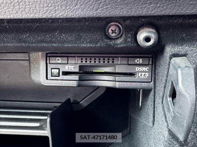 Lexus IS 2015-07 388252-5