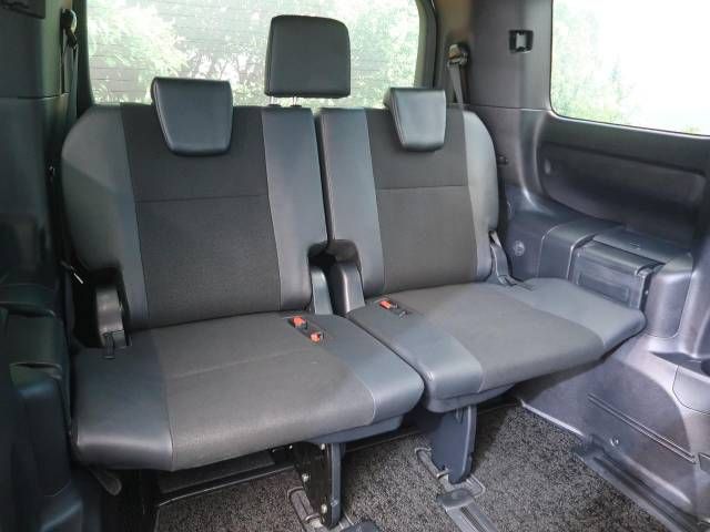 Toyota NOAH HYBRID 2018-11 19090-10