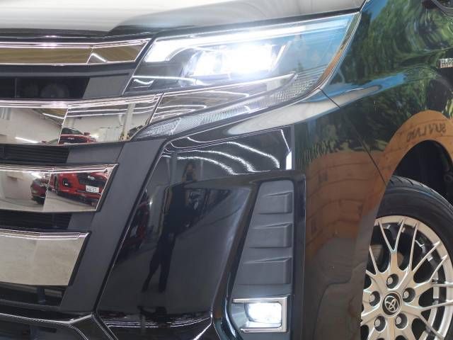 Toyota NOAH HYBRID 2018-11 19090-13