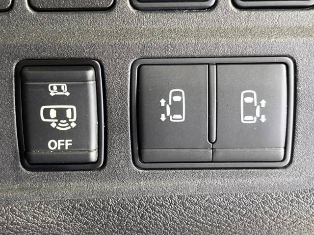 Nissan SERENA 2018-08 21597-6