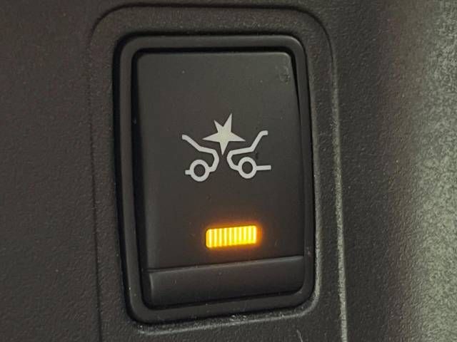 Nissan SERENA 2018-08 21597-4
