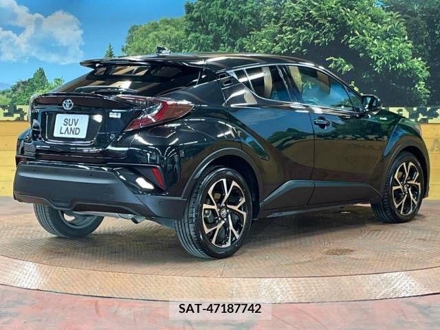Toyota C-HR 2017-03 215682-17
