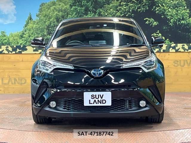 Toyota C-HR 2017-03 215682-14