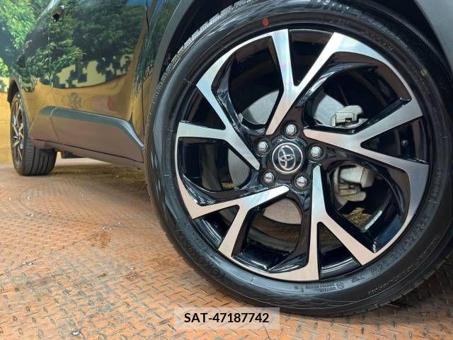 Toyota C-HR 2017-03 215682-13