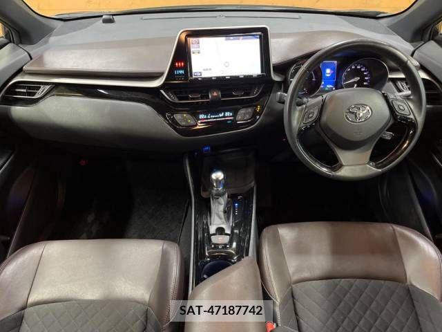 Toyota C-HR 2017-03 215682-1
