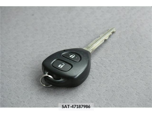 Toyota COROLLA AXIO 2009-06 219632-8
