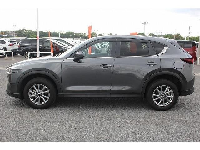 Mazda CX-5 2022-02 12105-6
