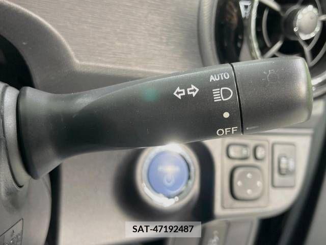 Toyota AQUA 2015-01 214609-6