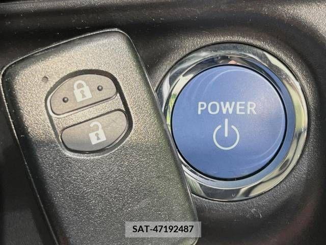 Toyota AQUA 2015-01 214609-8
