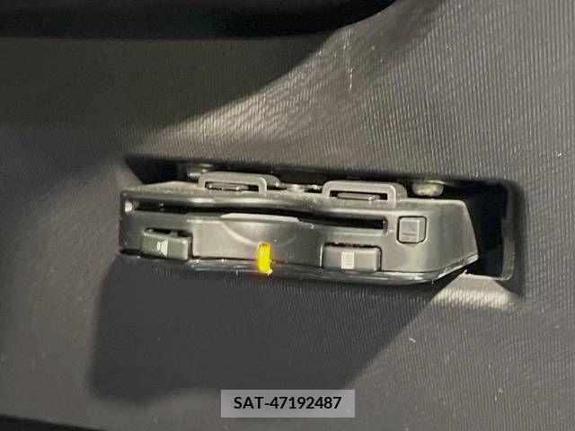 Toyota AQUA 2015-01 214609-4