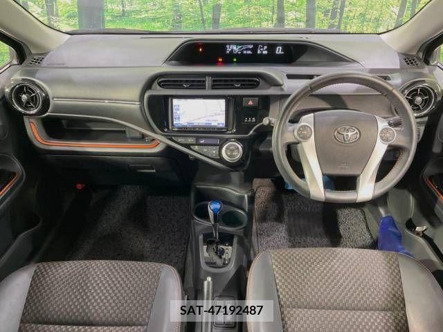 Toyota AQUA 2015-01 214609-1
