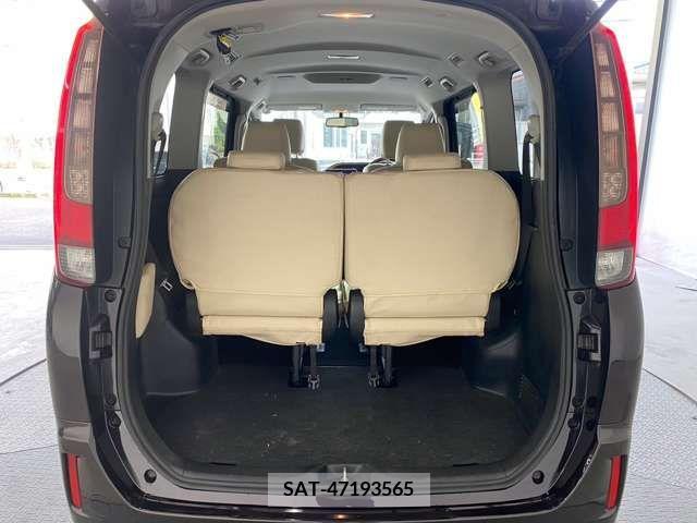 Toyota NOAH 2014-05 384679-10
