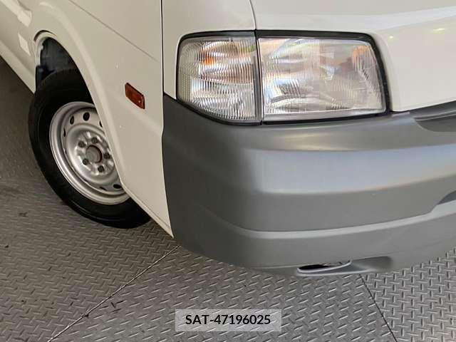 Mazda BONGO VAN 2013-11 372621-8