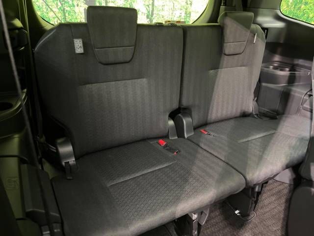Toyota NOAH 2023-06 191443-10