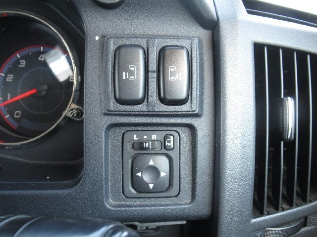 Mitsubishi DELICA D5 2008-01 6742-10