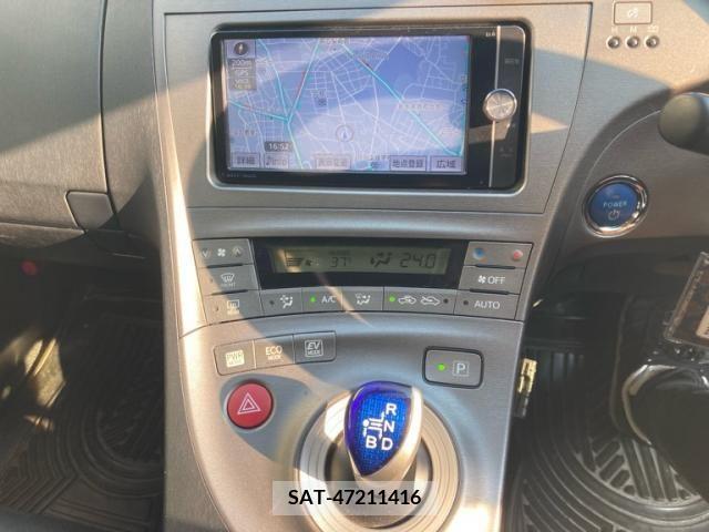 Toyota PRIUS 2013-12 393466-18