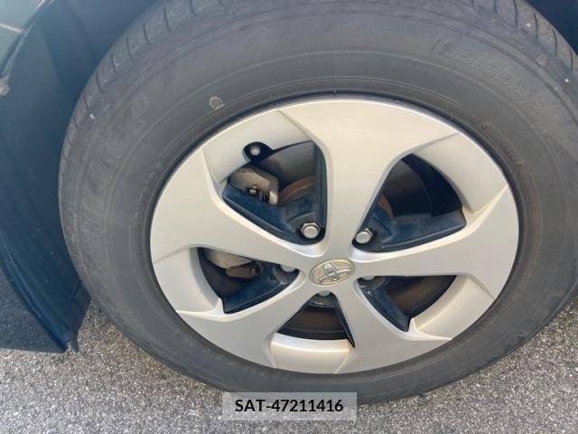 Toyota PRIUS 2013-12 393466-3