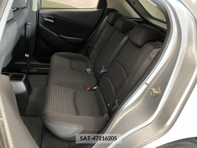 Mazda DEMIO 2017-07 373342-6