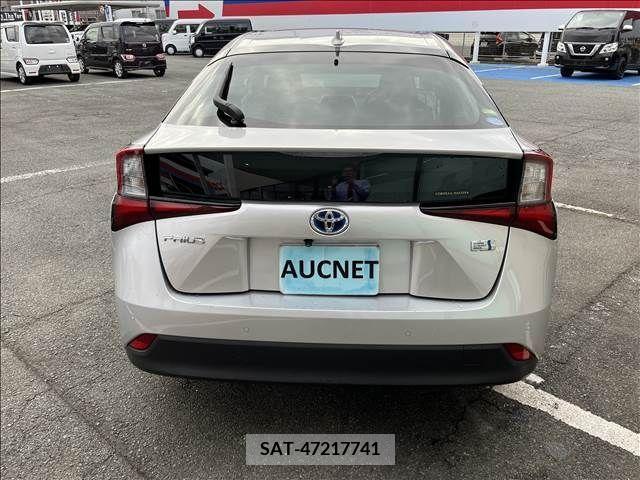 Toyota PRIUS 2019-05 281789-2