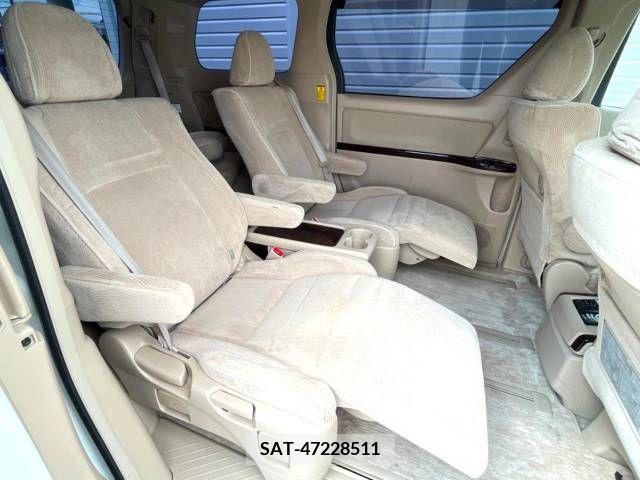 Toyota ALPHARD 2013-01 389047-10
