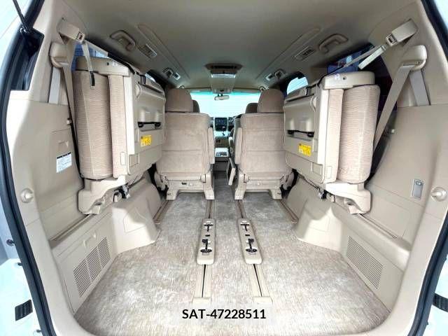 Toyota ALPHARD 2013-01 389047-12