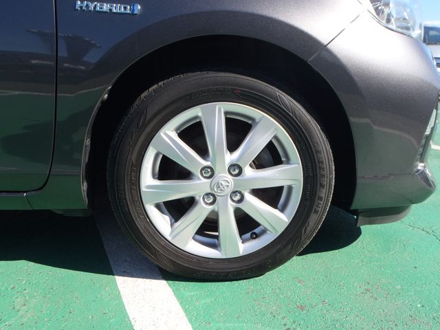 Toyota AQUA 2013-03 3872-6