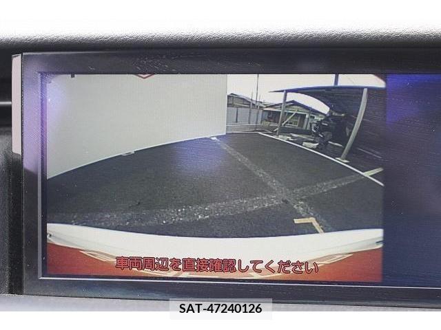 Lexus IS 2017-02 236677-5