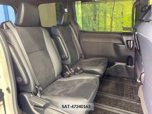 Toyota VOXY 2020-12 288884-9