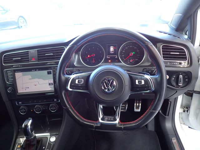 VolksWagen GOLF GTI 2015-04 184543-14