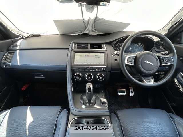 Jaguar E-PACE 2019-07 338155-10