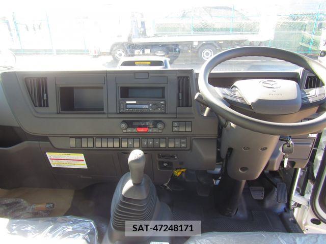 Mazda TITAN 2024-06 310891-17