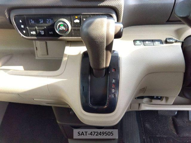 Honda N BOX 2018-06 325695-10