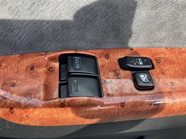 Toyota HIACE WAGON 2012-03 16724-25