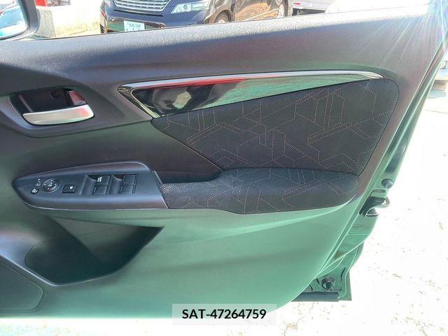 Honda FIT HYBRID 2015-10 328908-25