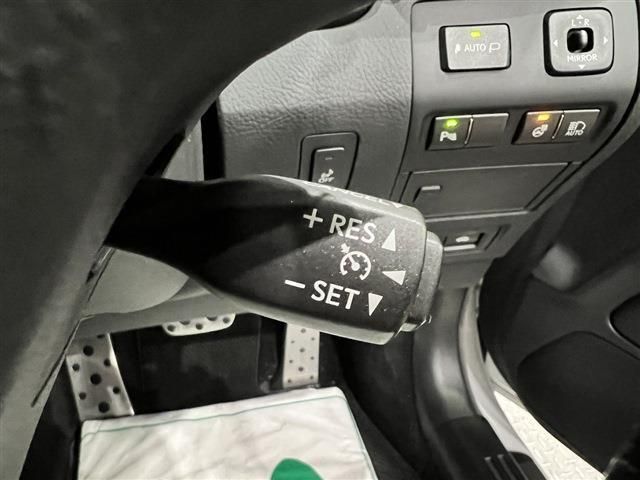 Lexus LS 2013-03 1344-11
