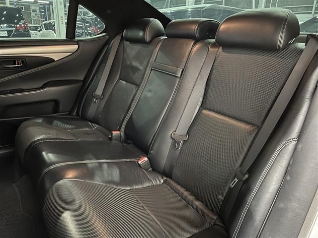 Lexus LS 2013-03 1344-18