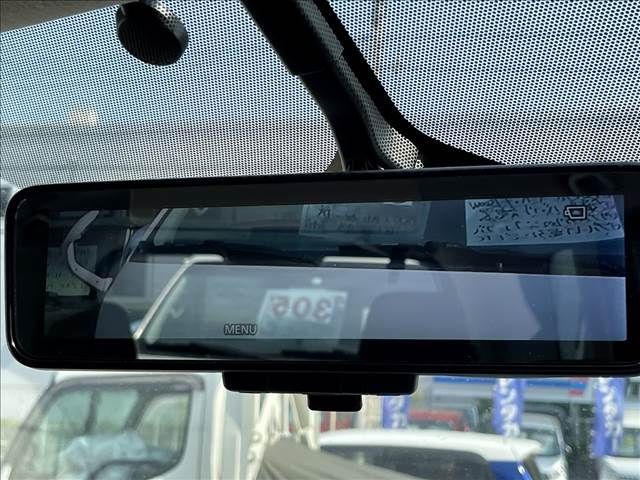 Nissan SERENA 2018-05 6766-5