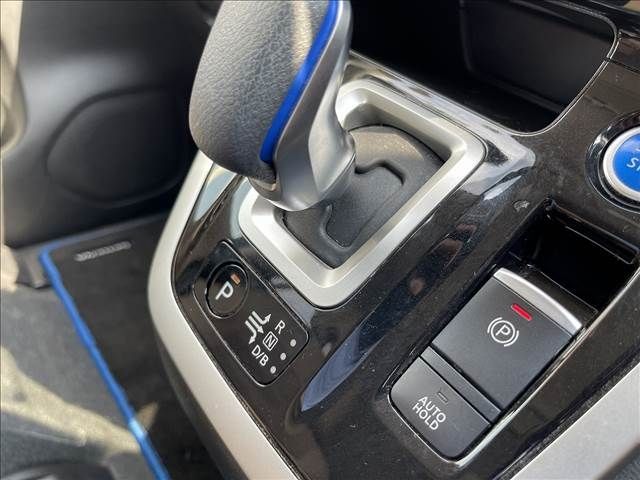Nissan SERENA 2018-05 6766-12