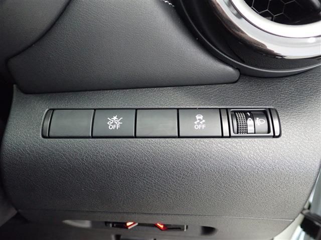 Nissan KICKS 2020-12 188169-18