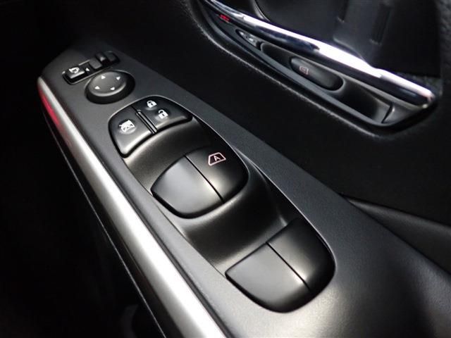 Nissan KICKS 2020-12 188169-28