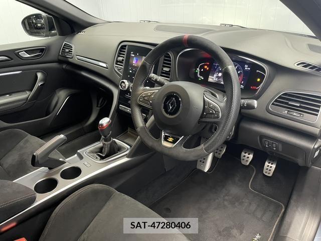 Renault MEGANE 2021-04 373644-1