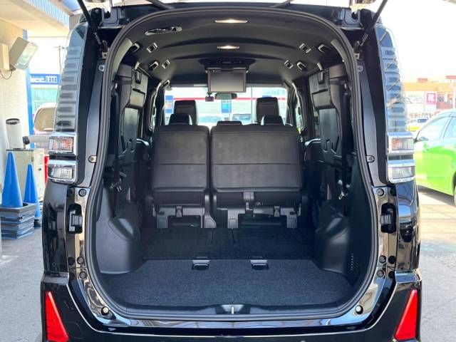 Toyota VOXY 2021-04 193188-14