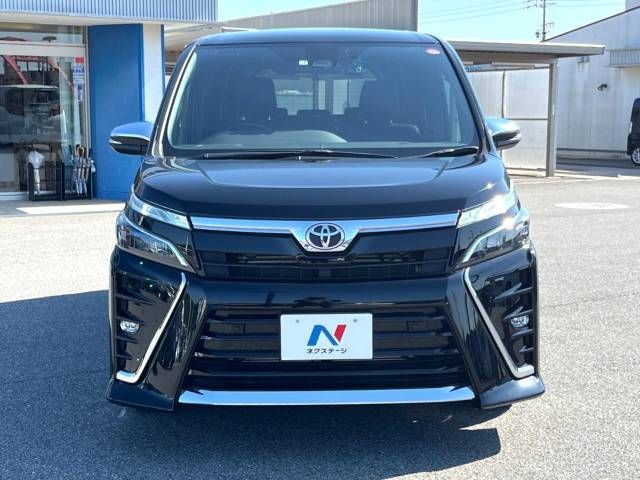 Toyota VOXY 2021-04 193188-17