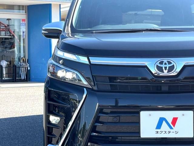 Toyota VOXY 2021-04 193188-15